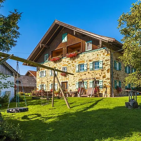 Baby- Und Kinderhof Aicherbauer Κατάλυμα σε φάρμα Seeham