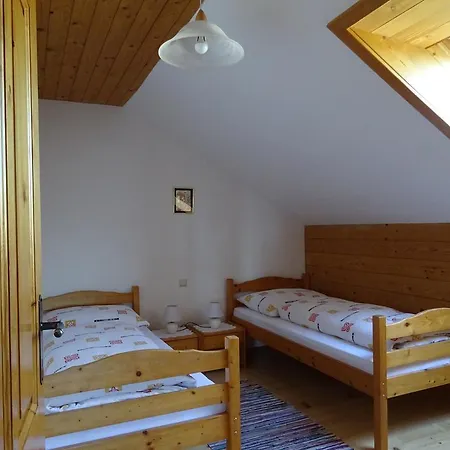 Baby- Und Kinderhof Aicherbauer Farmház *