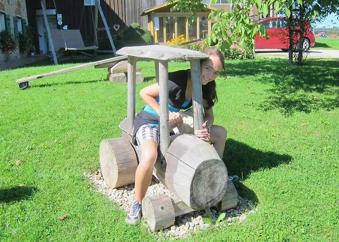Baby- Und Kinderhof Aicherbauer Seeham